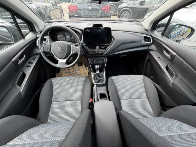 Suzuki S-Cross Hybrid