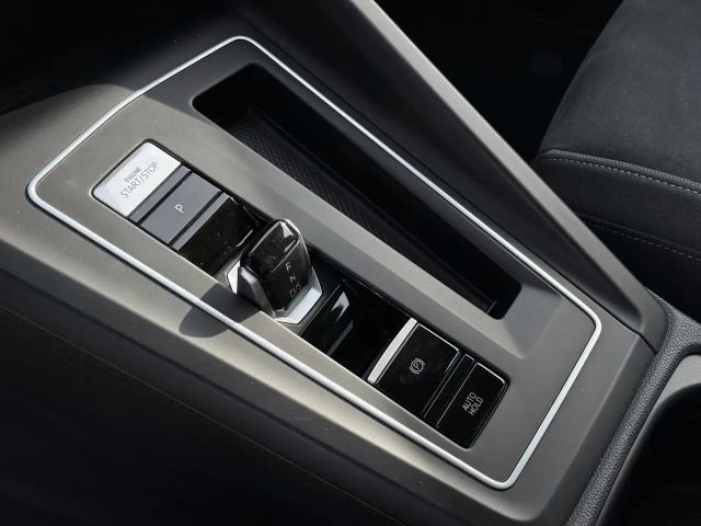 Volkswagen Golf 2.0 TDI DSG Style Variant