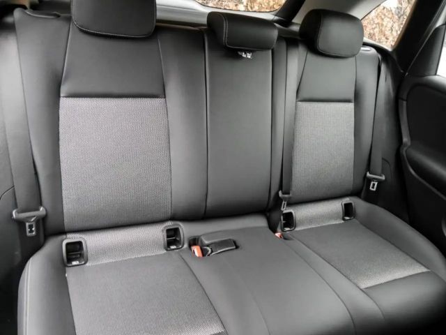 Mercedes-Benz B 250 B 250 e