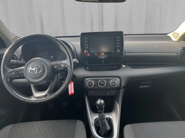 Toyota Yaris Active