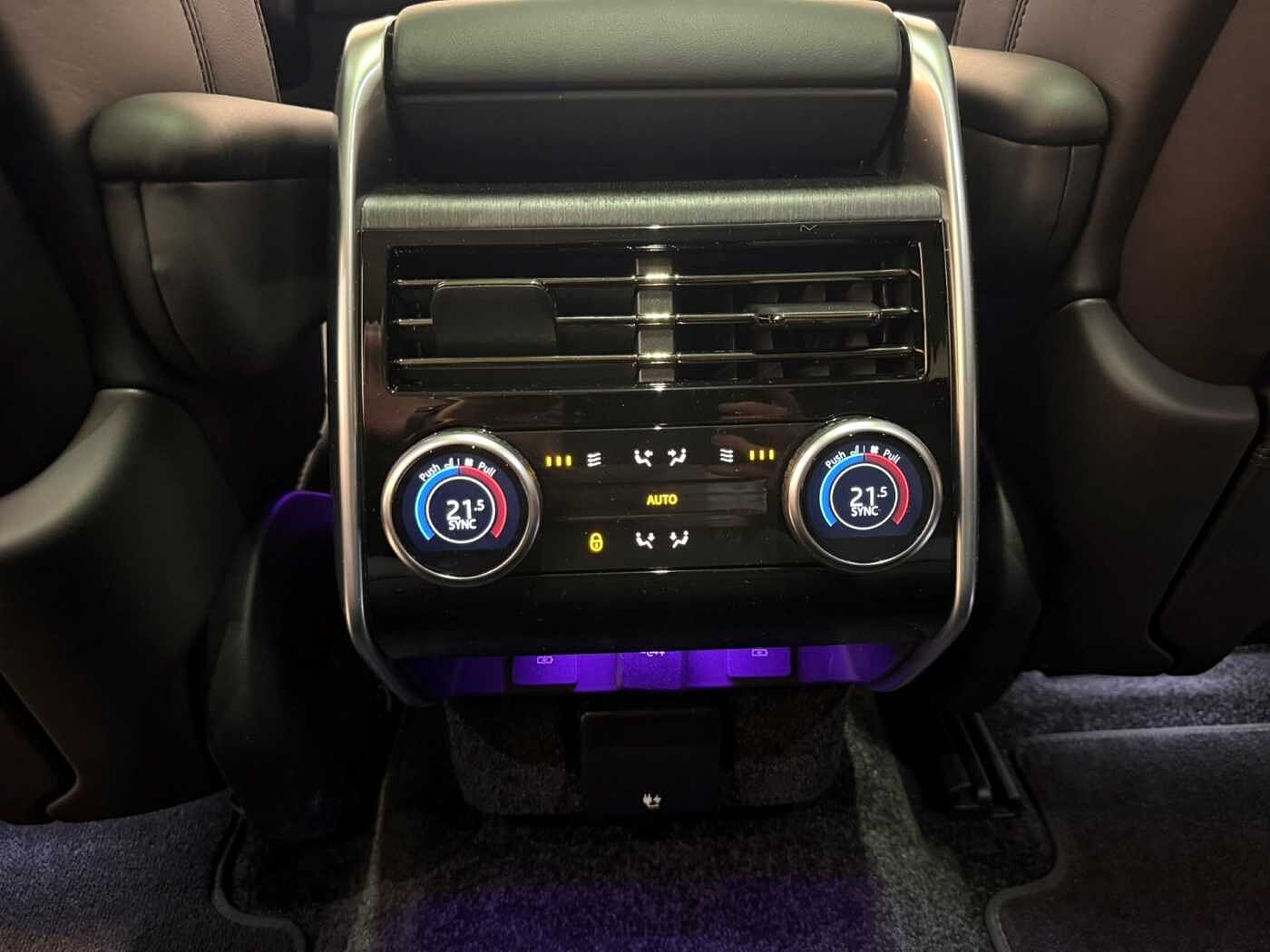 Land Rover Range Rover D300 HSE