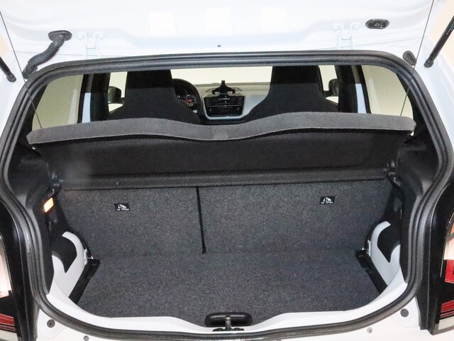 Volkswagen up! Active