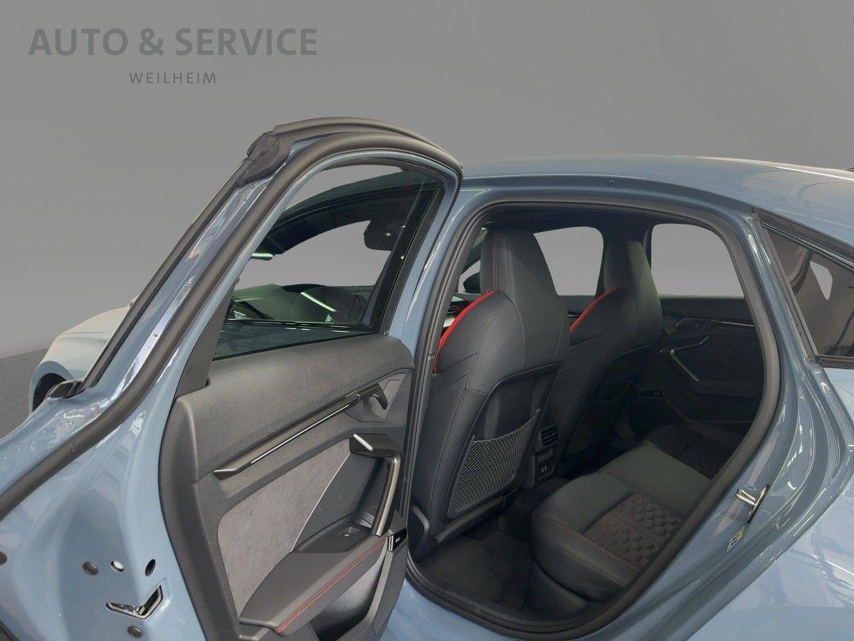 Audi RS3 S-Tronic Sedan