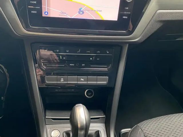 Volkswagen Touran 1.5 TSI DSG IQ.Drive