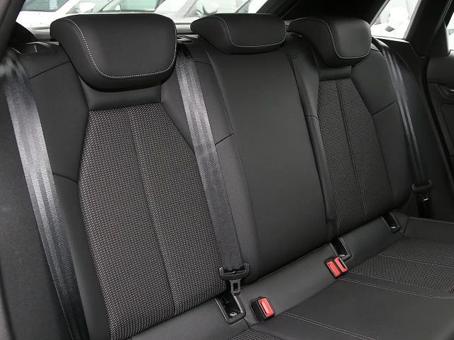 Audi A3 35 TFSI S-Line Sedan Sportback