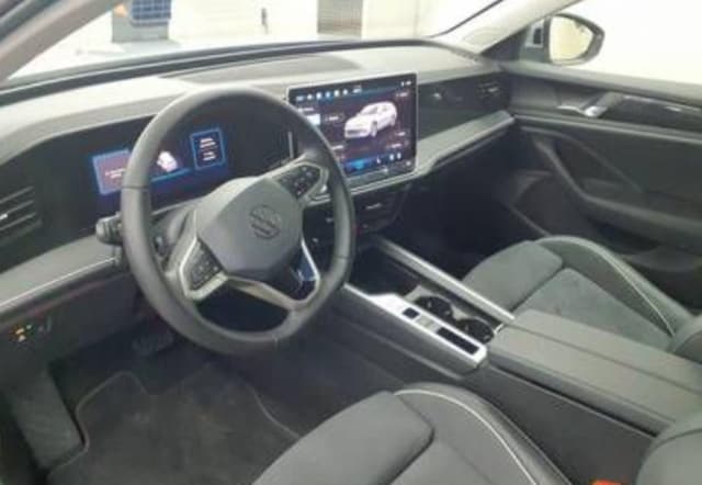 Volkswagen Passat 1.5 eTSI Business DSG Variant