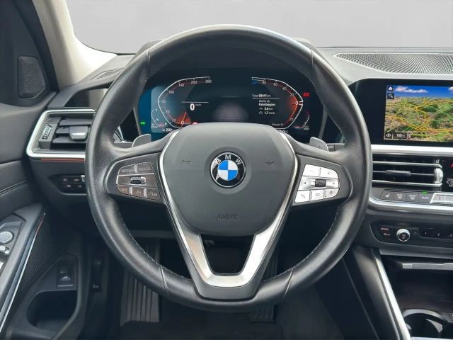 BMW 320 320d Sport Line Touring xDrive