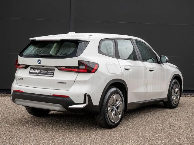 BMW iX1 xDrive30