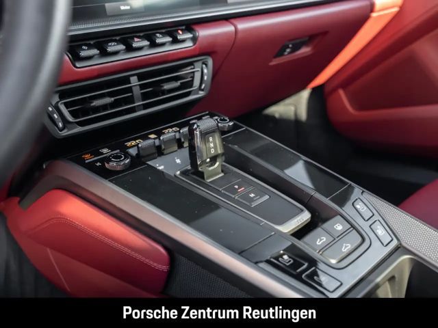 Porsche 992 4 Carrera Coupé