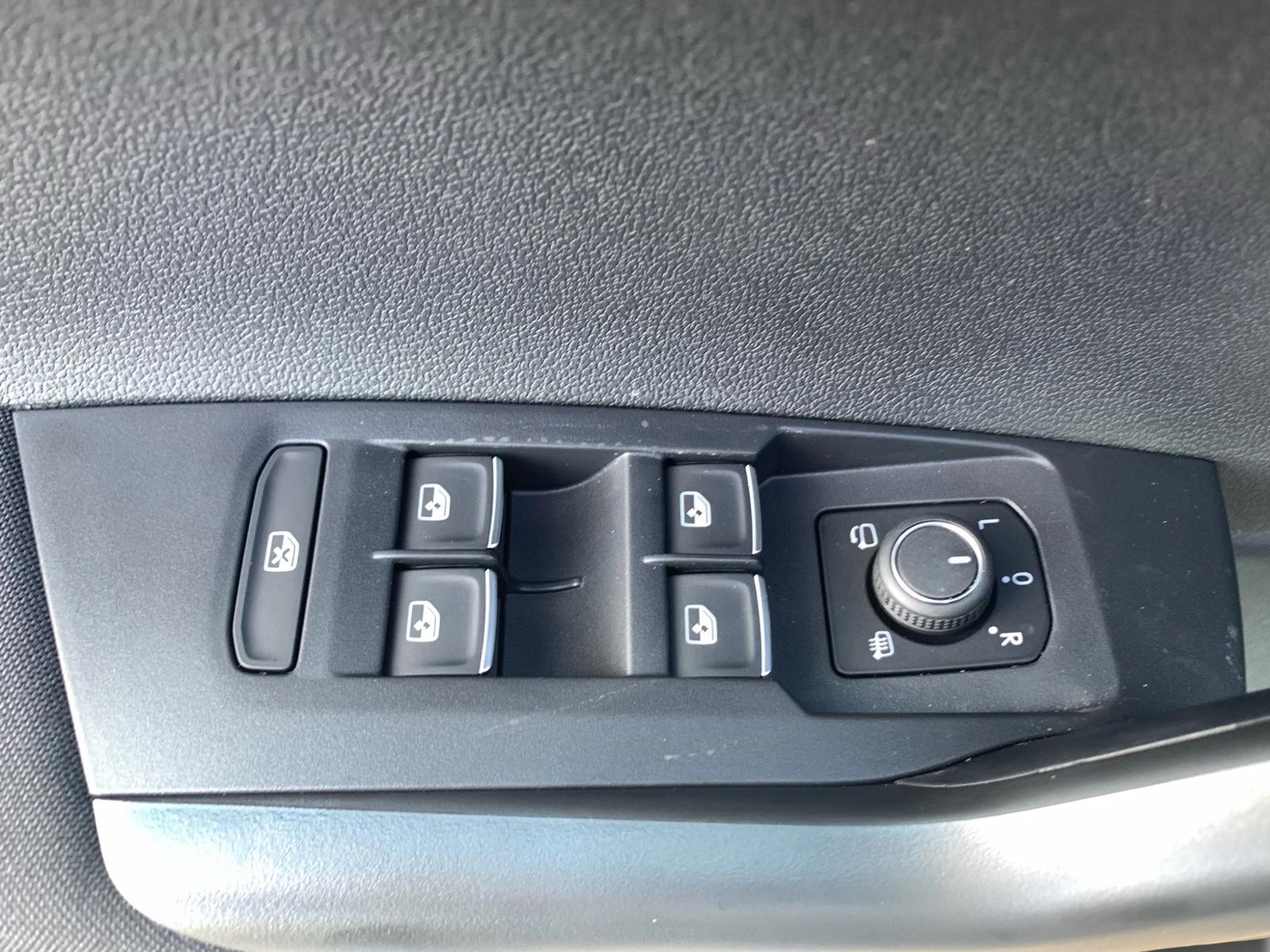 Volkswagen Taigo 1.0 TSI DSG R-Line