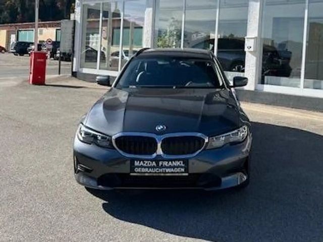 BMW 320 320e Advantage pakket