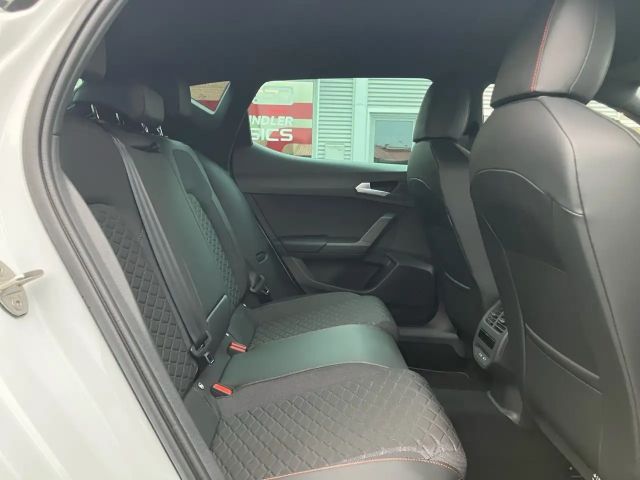 Seat Leon 1.5 eTSI Connect DSG FR-lijn