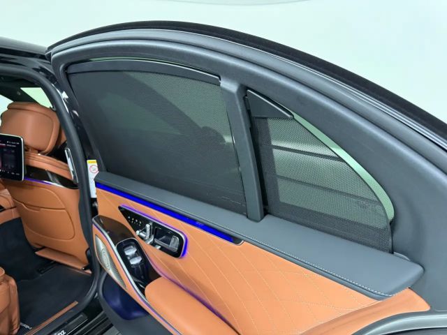 Mercedes-Benz S 500 AMG Line Sedan