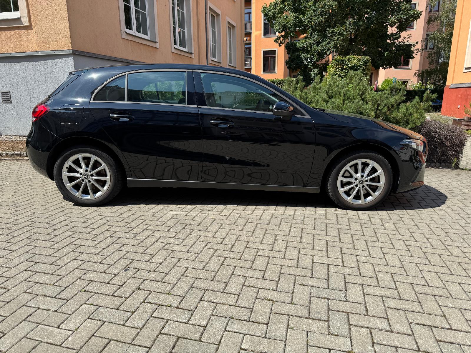 Mercedes-Benz A 250 A 250 e