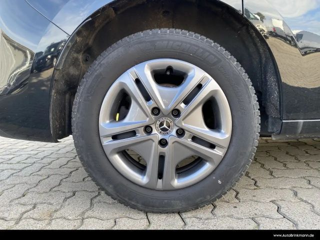 Mercedes-Benz T 180 T 180 d STYLE; Kamera MBUX,Navigation,SHZ