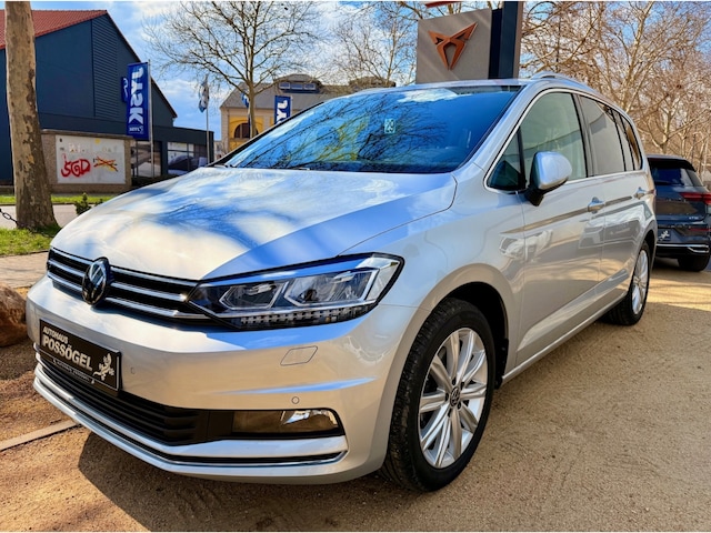 Volkswagen Touran 1.5 TSI Highline El. Panodach Navi Digitales Cockpit LED Kurvenlicht