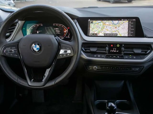 BMW 118 118d Advantage pakket Sedan