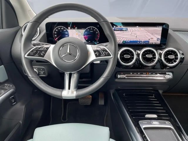 Mercedes-Benz GLA 200 Progressive