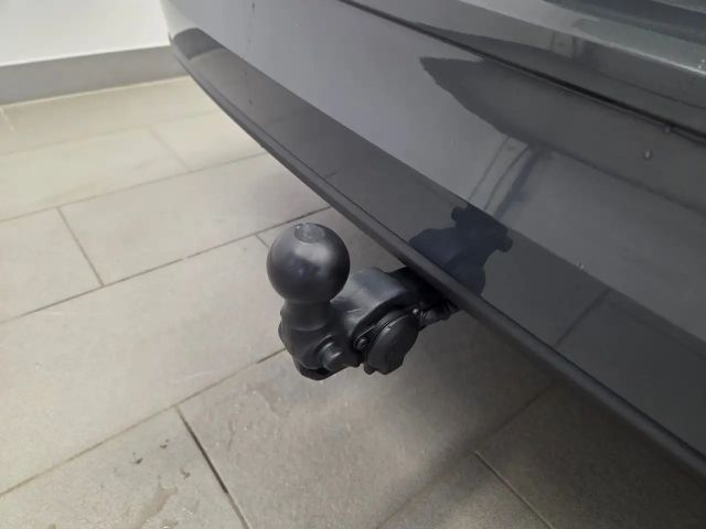 Volkswagen Golf Business DSG Variant