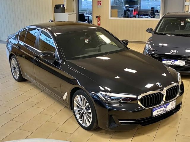 BMW 530 530e Sedan
