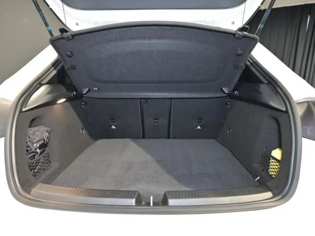 Mercedes-Benz A 250 4MATIC AMG Line