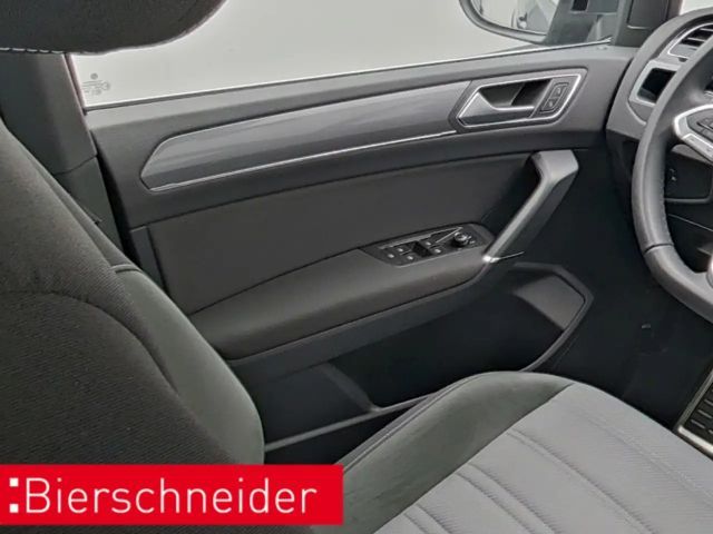 Volkswagen Touran 1.5 TSI DSG Highline R-Line