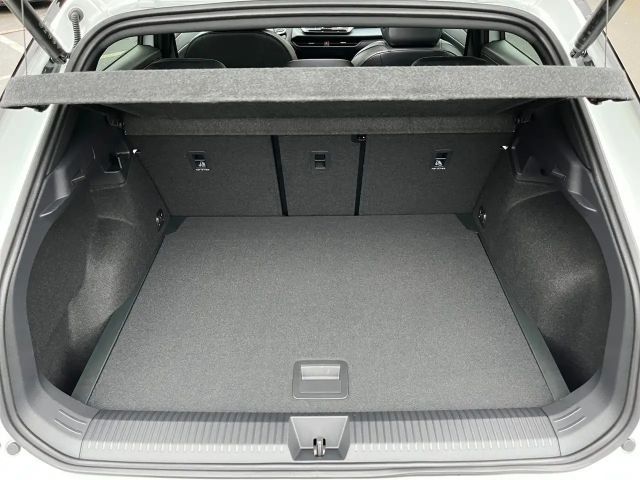 Volkswagen T-Roc 1.5 eTSI DSG IQ.Drive R-Line