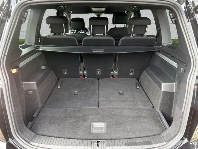 Volkswagen Touran 1.5 TSI DSG Highline R-Line