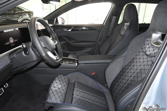 Volkswagen Passat DSG R-Line