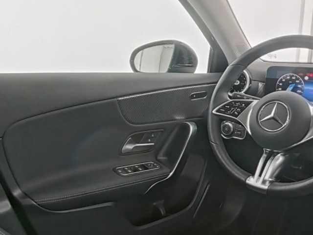 Mercedes-Benz A 180 Progressive