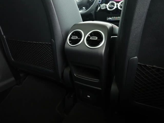 Mercedes-Benz B 220 AMG Line B 220 d