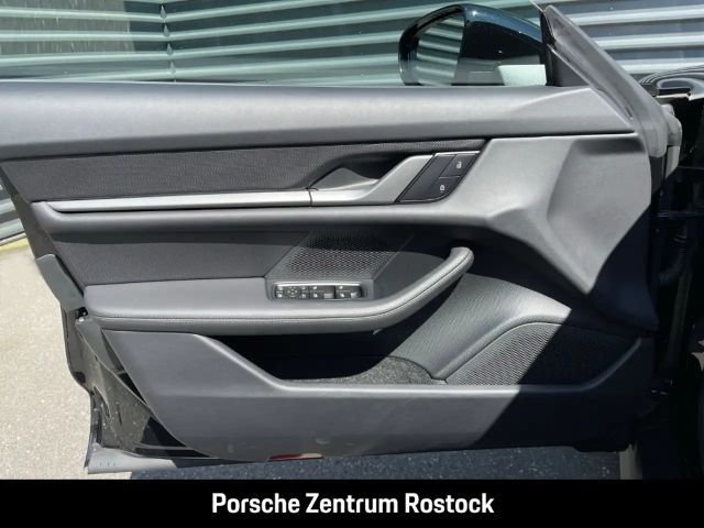 Porsche Taycan 4 Cross Turismo