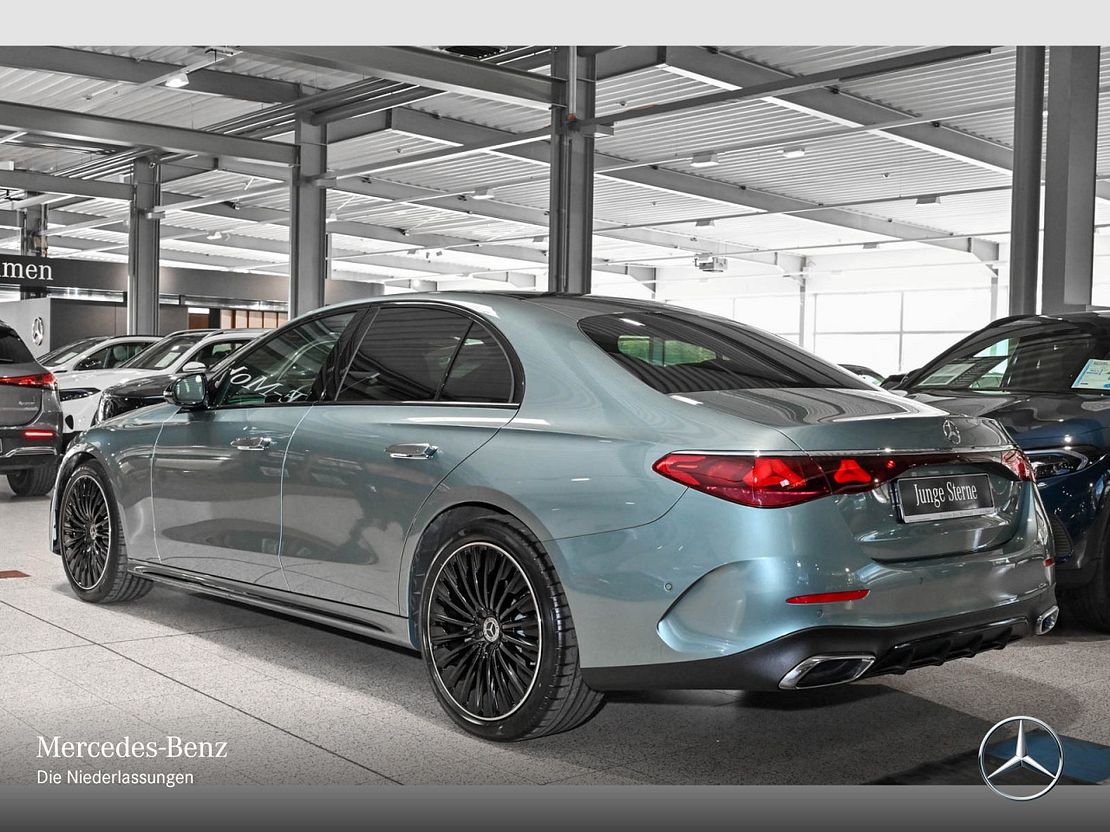 Mercedes-Benz E 220 E 220 d Sedan