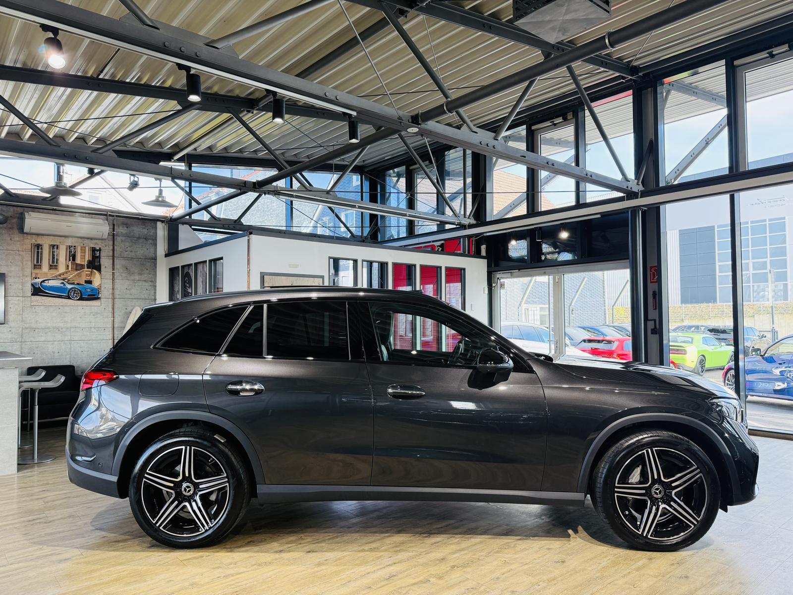 Mercedes-Benz GLC 300 4MATIC AMG Line