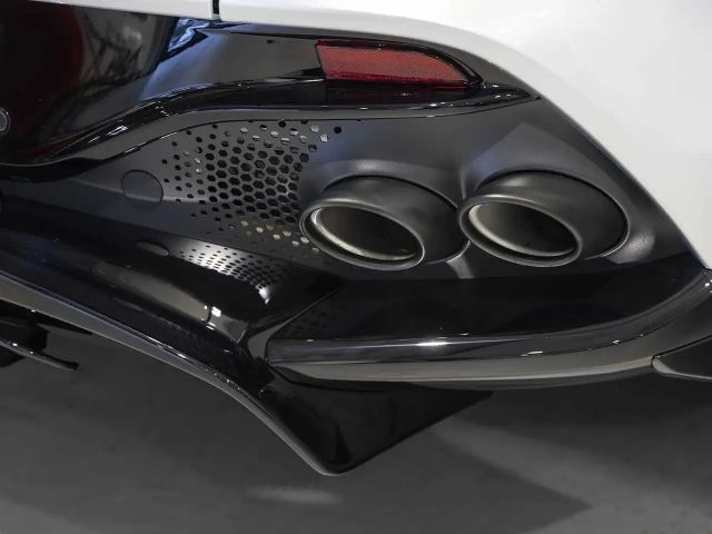 Aston Martin DBX 707 -Lightning Silver-