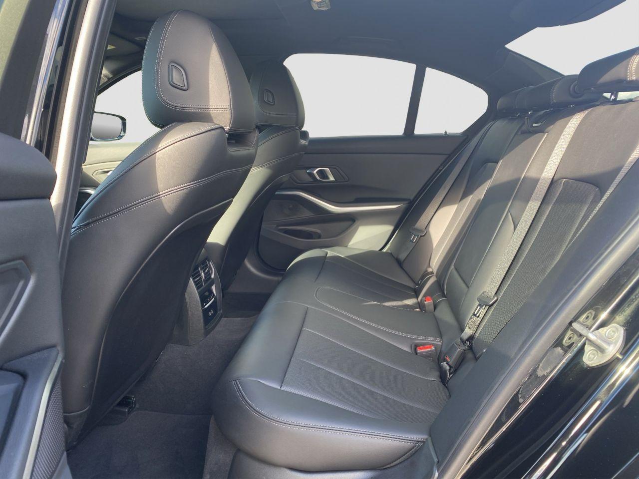 BMW 320 320i Sedan xDrive