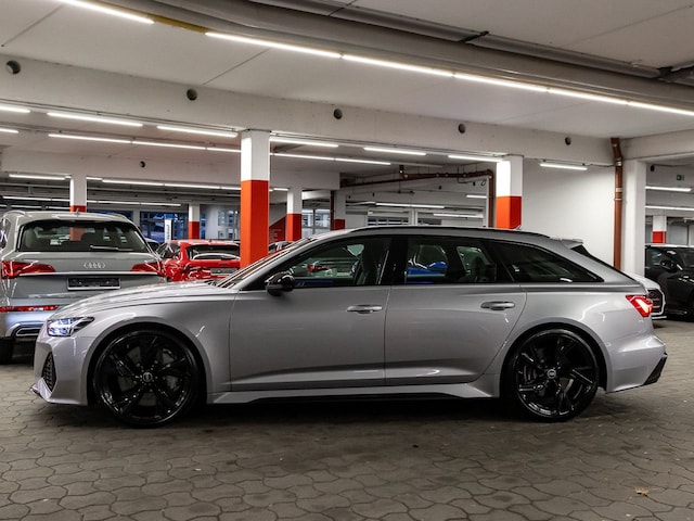 Audi RS6 Avant Quattro