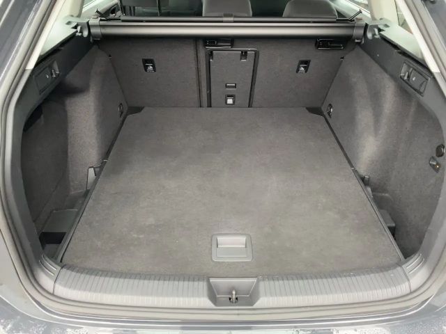 Volkswagen Golf DSG Life