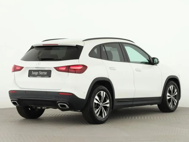 Mercedes-Benz GLA 180 Progressive