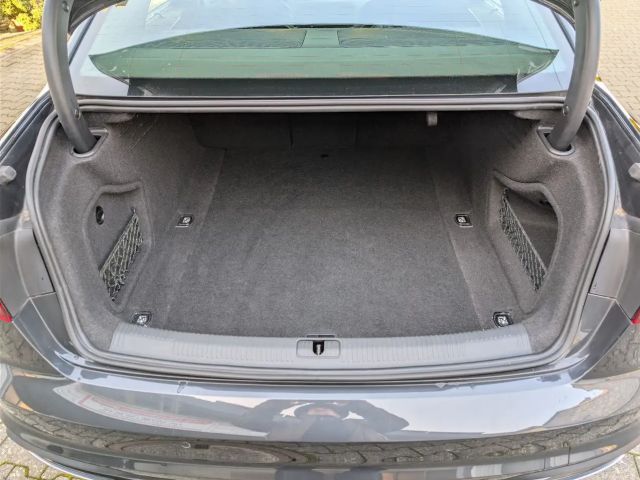 Audi A4 S-Tronic Sedan