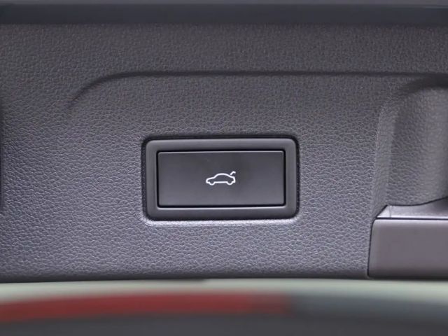 Volkswagen Touran 1.5 TSI DSG R-Line