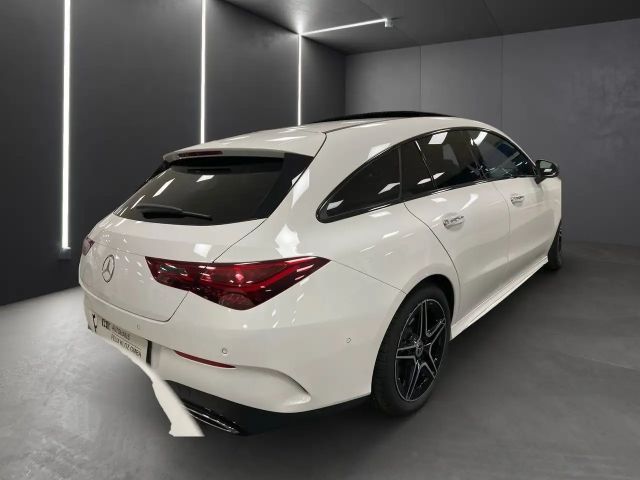 Mercedes-Benz CLA 200 AMG Line