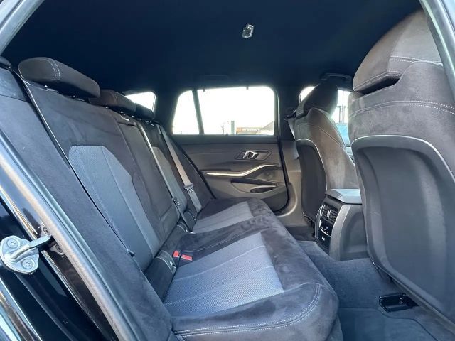 BMW 330 330i M-Sport Touring xDrive