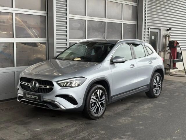 Mercedes-Benz GLA 200 Progressive