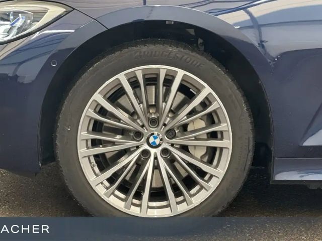 BMW 330 330d Touring xDrive