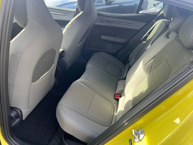 Volvo EX30 Achterwielaandrijving Plus