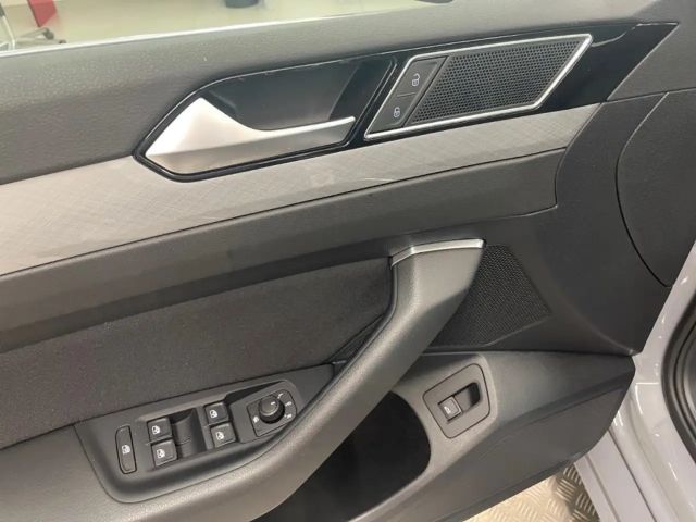 Volkswagen Passat 1.5 TSI Business Variant