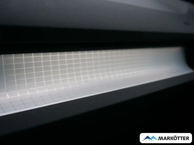 Volvo XC40 Dark Plus Recharge T4