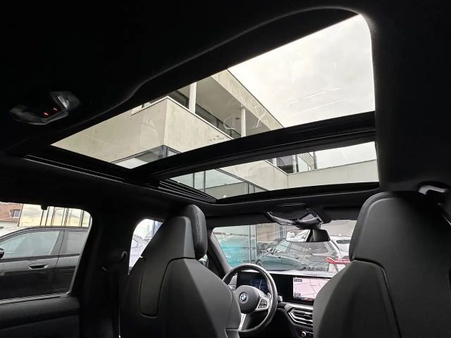 BMW 330 330e M-Sport Touring xDrive