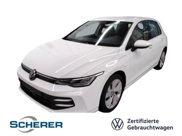 Volkswagen Golf Life eHybrid
